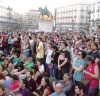 Tusentals missnöjesdemonstranter har i dagarna åter samlats vid Puerta del Sol, men uppslutningen är långt ifrån lika stor som för ett år sedan. Foto: Sofia Ocaña