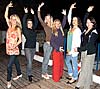 Anna-Lotta Persson, Jenny Johansson, Jessica Stern, Monica Ragnarsson, Parvin Davari och Emily Andersson, dansare från Örebro, har lärt sig dansa flamenco under en vecka i Fuengirola.