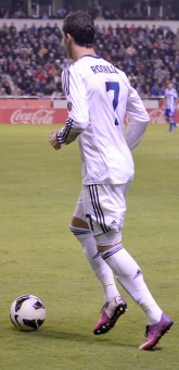 Foto: Cristiano Ronaldo gjorde båda målen i Reals seger i Europeiska supercupen över Sevilla. Foto: www.vavel.com