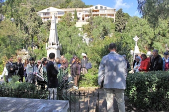 Uppmärksamheten var stor när Sydkusten 4 februari arrangerade ett besök och en hyllning till de svenskar som vilar på Engelska kyrkogården i Málaga.