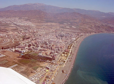 Flyget var på väg från Valencia till Tenerife, men tvingades nödlanda i Málaga.