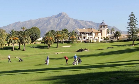 Marbellas borgmästare Ángeles Muñoz betonar att golf är en sport där det ej är något problem att hålla social distansering.