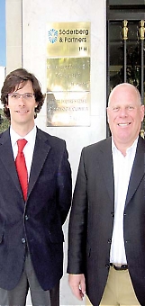 Lars Nylén på Söderberg & Partner delar bland annat lokal med Nacho Mata Fuentes, på juristfirman Carlos Gómez Carrera Asesores.