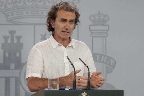 Fernando Simón skärper tonen, irriterad över inte minst ungdomars bristande ansvar. Foto: PSOE