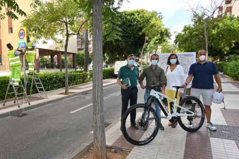 Marbella har upprättat över en mil av så kallade cykelgator där cyklisterna har företräde. Ytterligare 33 sträckor är på gång. Foto: Ayuntamiento de Marbella