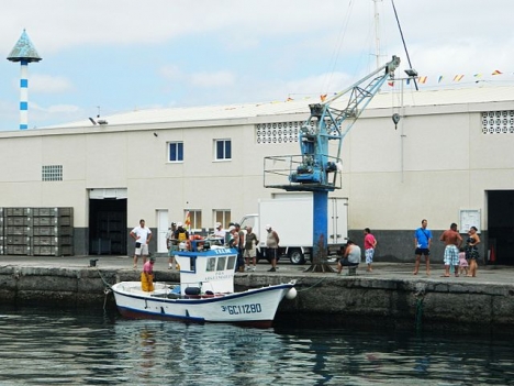Hamnen i Arguineguín, där en stor del av migranterna fått omhändertas. ARKIVBILD
