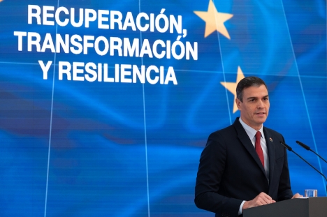 Regeringschefen Pedro Sánchez har lagt fram en återhämtningsplan som bland annat lovar 800 000 nya jobb.
