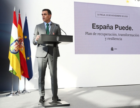 Pedro Sánchez annonserar ett färdigt vaccinprogram till nästa vecka och vaccinering av en stor del av befolkningen före nästa sommar.