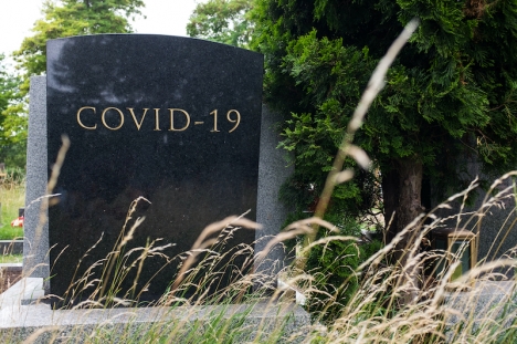 Skillnaden mellan överdödligheten och den officiella Covid-statistiken är fortsatt stor, trots ökat antal tester.