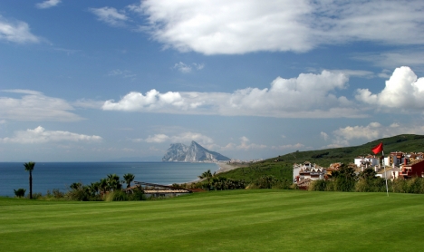 Spanien är med totalt 450 golfbanor en av världens största golfdestinationer. På bilden syns Alcaidesa Golf i San Roque, Cádiz.
