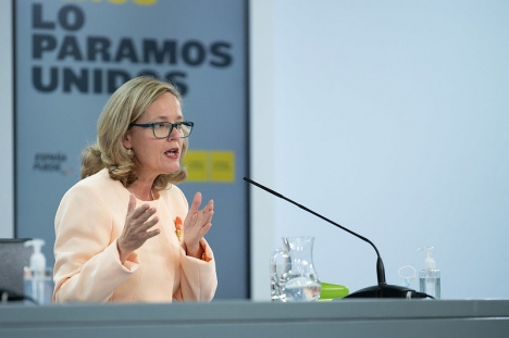 Finansministern Nadia Calviño hade annonserat i förväg sänkningen av tillväxtförväntningarna.