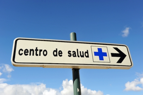 De som är bosatta i Andalusien men inte inskrivna i försäkringskassan behöver fylla i ett särskilt formulär och lämna in på närmaste vårdcentral, om de önskar bli vaccinerade mot Covid-19.