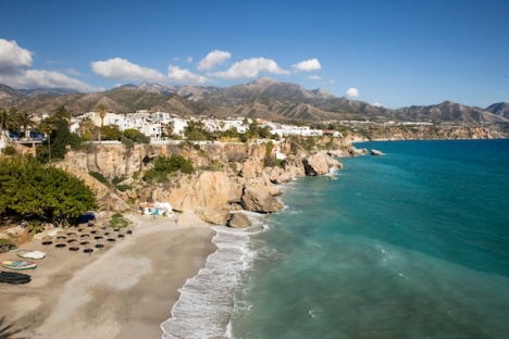 De nya begränsningarna omfattar orter som Nerja, i östra Málagaprovinsen.