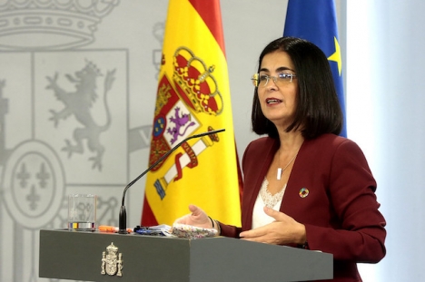Hälsovårdsministern Carolina Darias bekräftar att Spanien redan bokat doser av både Pfizer och Moderna för de två närmaste åren.