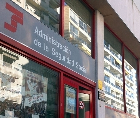 Trots fler arbetslösa steg även antalet registrerade hos spanska försäkringskassan i september.