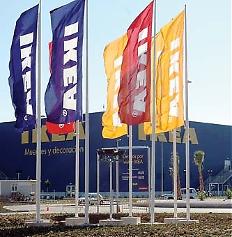 IKEA Málaga slog upp sina portar 30 oktober. De från början högt ställda förväntningarna har öveträffats och efter bara fem dagar hade 100 000 personer besökt varuhuset. IKEA Málaga tillägnas utmärkelsen 