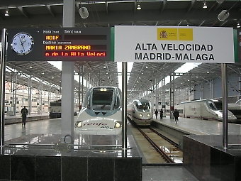Höghastighetståget invigdes i Málaga 23 december och förkortar därmed restiden mellan Málaga och Madrid till endast 2,5 timmar.