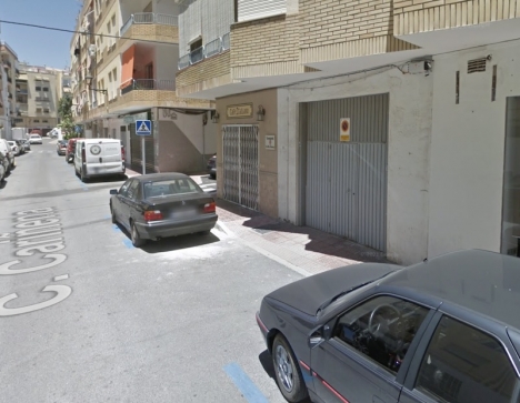 Genom att tillåta ägarna att ställa bilen vid sina egna infarter skapas upp till 950 fler parkeringsplatser i Almuñécar och La Herradura. Foto: Google Maps