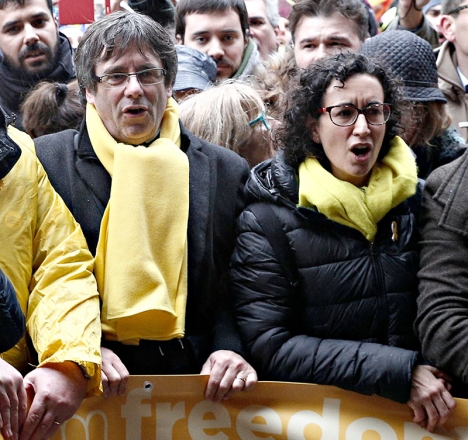Carles Puigdemont och Marta Rovira undgår åtal för terrorism.