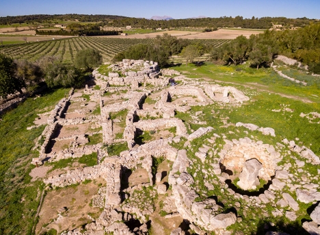 Mallorca har fler än 1.500 arkeologiska fyndplatser och plundringar utgör ett allvarligt hot mot bevarandet av öns rika historia.