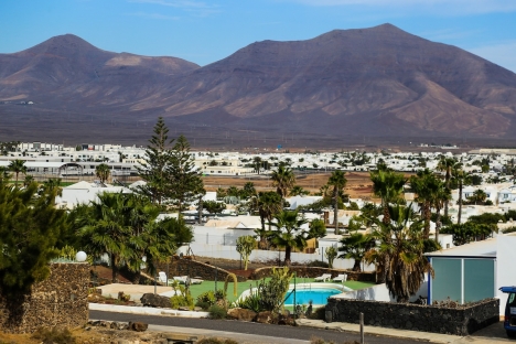 Turismen har lett till att invånarna på Lanzarote nu har den högsta medelinkomsten på Kanarieöarna.