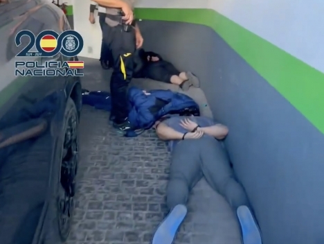 Tre personer greps samtidigt som den kidnappade mannen befriades av polisen. Foto: Policía Nacional