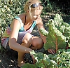Karin Eliasson har skrivit boken “Känsla för jord” och arbetar nu för fullt med att få sin spanska köksträdgård att ta sig.