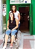 Enligt Maika Broncano Lorenzo och Ana Rosa Rubio på handikappföreningen FAMF är Málaga visserligen mycket bättre handikappanpassat än många andra städer. Men det finns fortfarande brister, exempelvis på barer och restauranger. Allra sämst fungerar transporterna mellan de olika kustkommunerna.