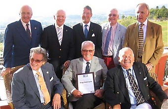 På bilden ses huvuddelen av Nordiska Rotarianers presidenter med initiativtagaren Sergy Andersson sittande i mitten. I november firade Rotary Costa del Sol sitt femårs jubileum.
