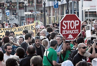 En rörelse mot vräkningen av familjer växer sig allt större i Spanien. Foto: Ramon Fornell