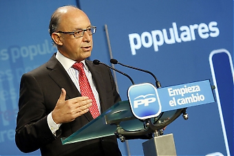 Skatteministern Cristóbal Montoros uttalanden delas inte alla gånger av finansministern Luis de Guindos. Foto: PP