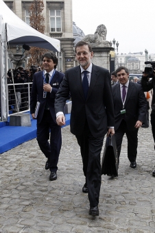 Regeringschefen Mariano Rajoy lovade kalla saker och ting vid sitt rätta namn, men gör precis tvärt om.