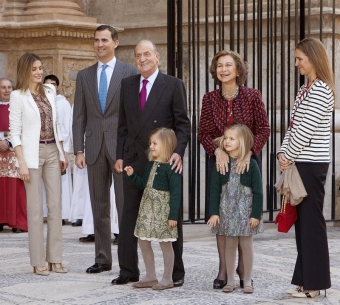 Spanska kungahuset lider den största popularitetskrisen i modern tid och kungaparet avstår från något officiellt firande av sitt guldbröllop. Foto: Casa Real