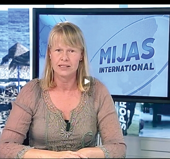 Ana Nyblom, golfdirektör på La Cala Resort, läser nu också kommunala nyheter från Mijas på svenska, på tv-stationen 3.40.