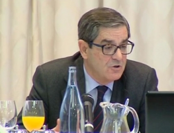 Direktören för Kutxabank Mario Fernández biter sig inte i tungan när han refererar till Eurovegas. Foto: Antena 3