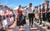 Sundsvalls Folkdansgille underhöll en mångkulturell publik.